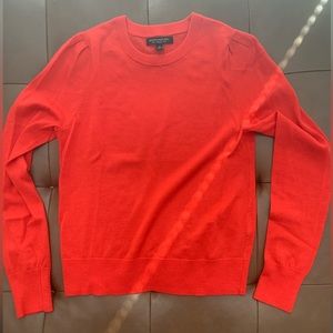 BANANA REPUBLIC 100% Merino Wool Crewneck Sweater in Red. Size Small
